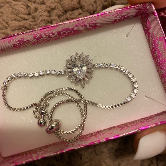 Adjustable silver bracelet - Picture 4 of 4